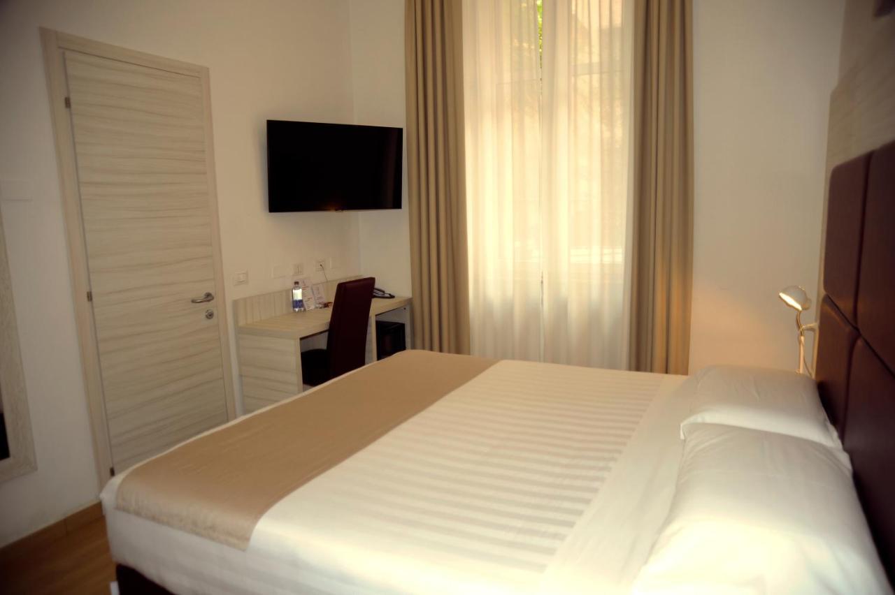 Hotel Fioralba Milan Exterior photo